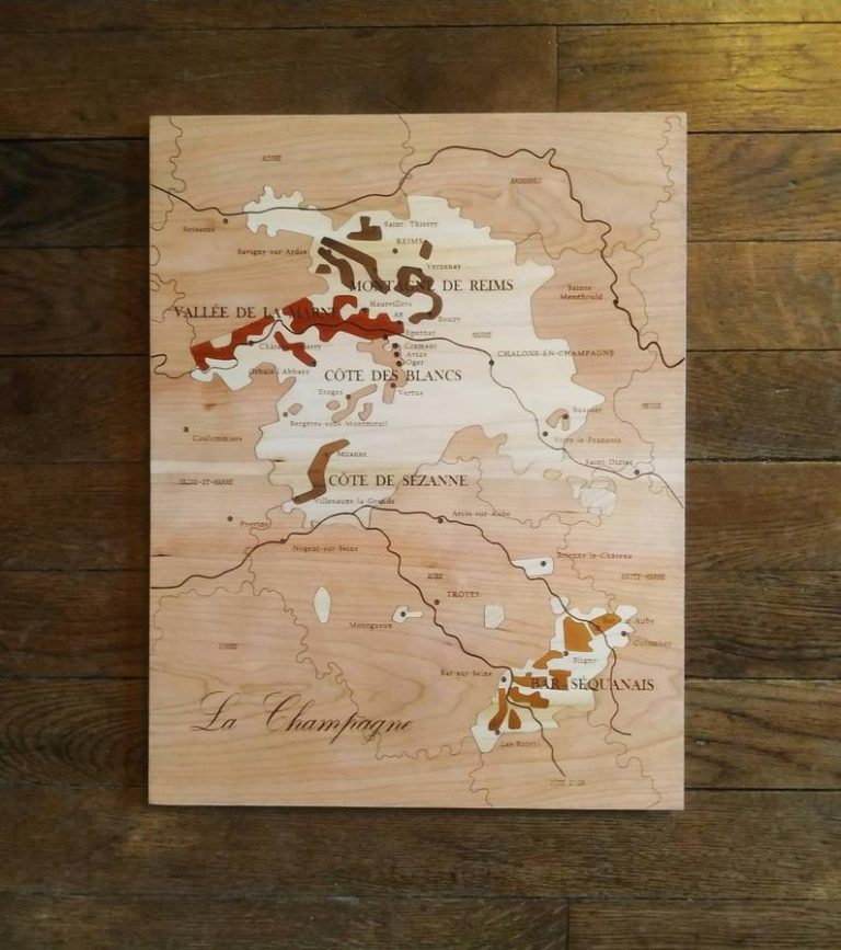 Carte des vins en bois pièces.